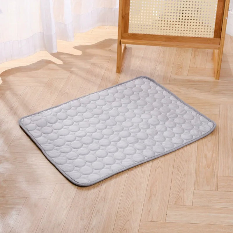 Summer Ice Silk Pet Cooling Mat Breathable And Cool For Dogs Cats Non Slip Heat Relief Bed Portable Washable Summer Pet Supplies